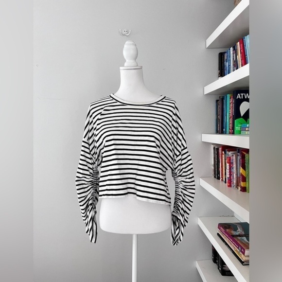 A.L.C. Madison Striped Long Sleeve Crop Top medium - Picture 2 of 12